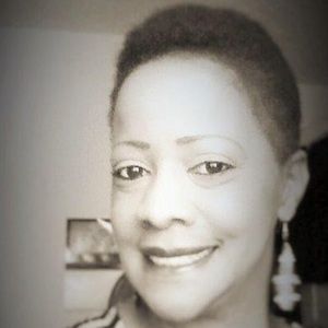 Meet your Posher, Iris